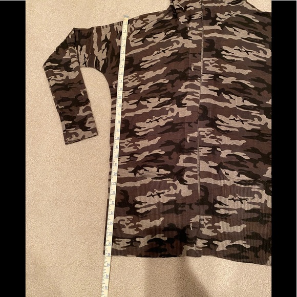Sanctuary Camo Open Front Long Sleeve Hooded Cardigan Sweater Size Small - Picture 8 of 9